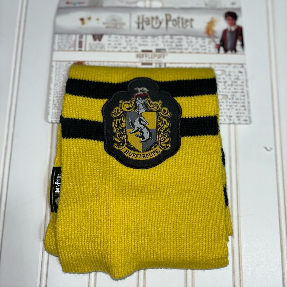 Harry Potter Hufflepuff Scarf Yellow Black Cosplay Halloween Costume New OS - Picture 3 of 6